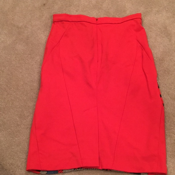 Fitted skirt waist measurement is 14 inches - Picture 2 of 5